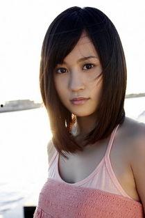 前田敦子在日本的地位,日本流行乐坛的璀璨明星与时尚偶像