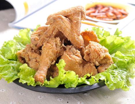 炸鸡翅根图片大全,金黄酥脆，诱人美味尽收眼底