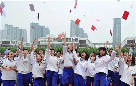 莘莘学子图片,青春梦想的起航