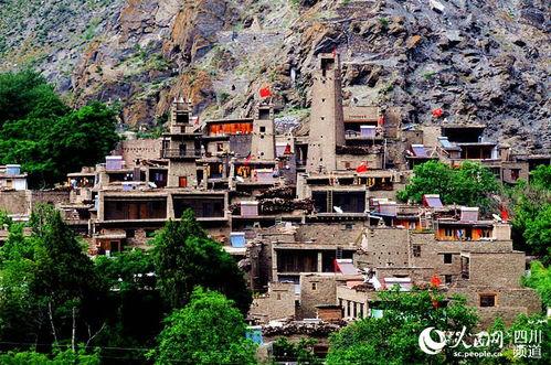 桃坪羌寨图片,桃坪羌寨的古老魅力与自然风光